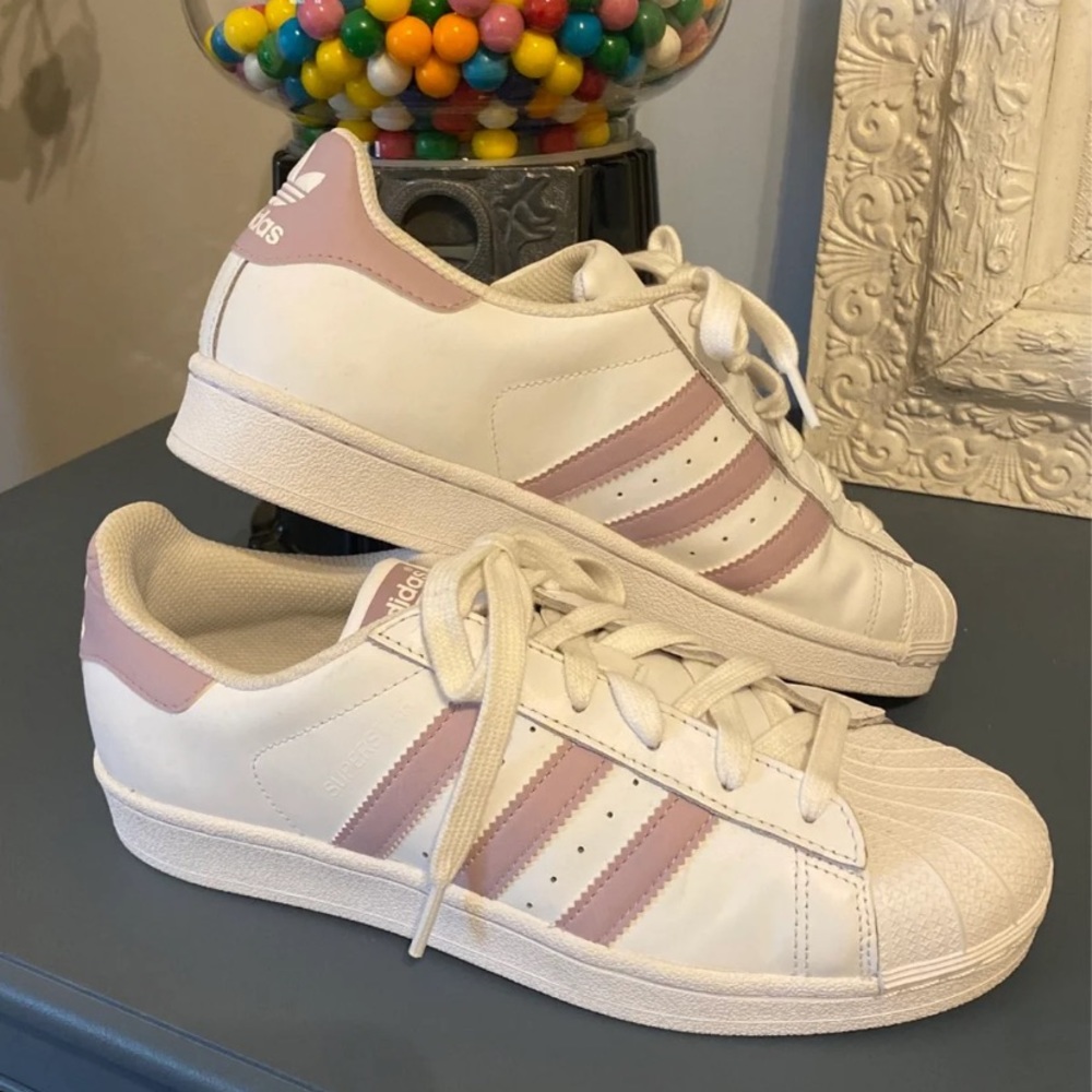 Adidas Superstar Sneakers